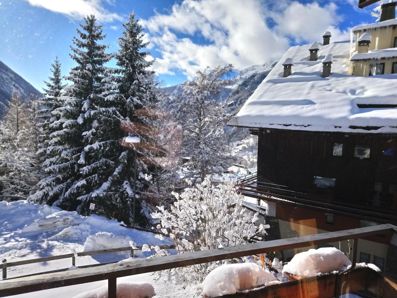 Apartamento Cervinia-Valt Sport & Relax House Valtournenche Exterior foto